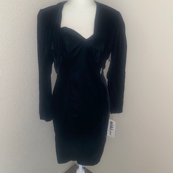 Nikki Velvet SZ 6P 2 picks comes with a bolero jacket NWT 1980s - Picture 2 of 8